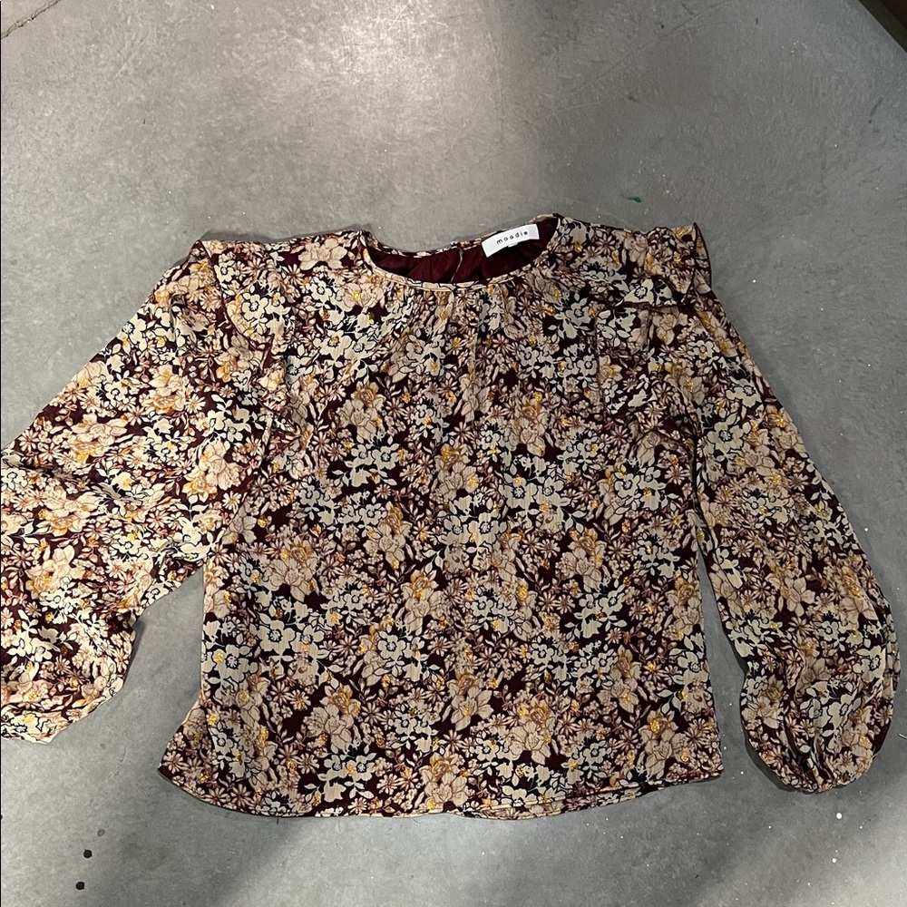 Moodie Burgundy and Cream Floral Blouse Gold accent